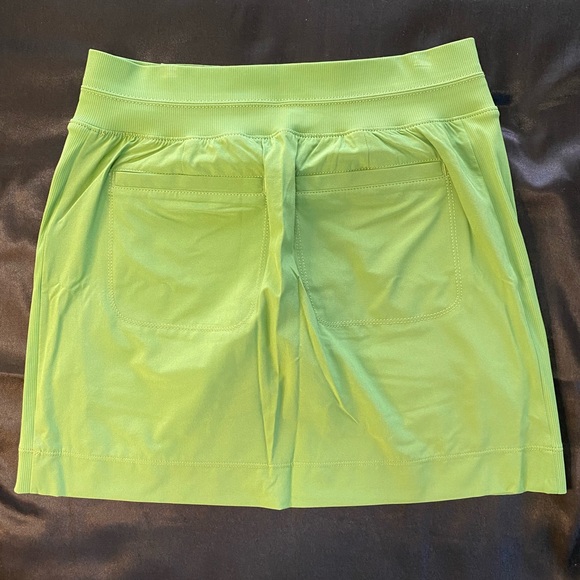 Athleta Skort W/Pockets Green Size 4 New Never Worn No Tags - Picture 7 of 12